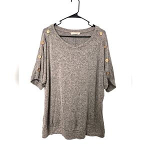 Misia gray Button-Detail Women's Top size 3x